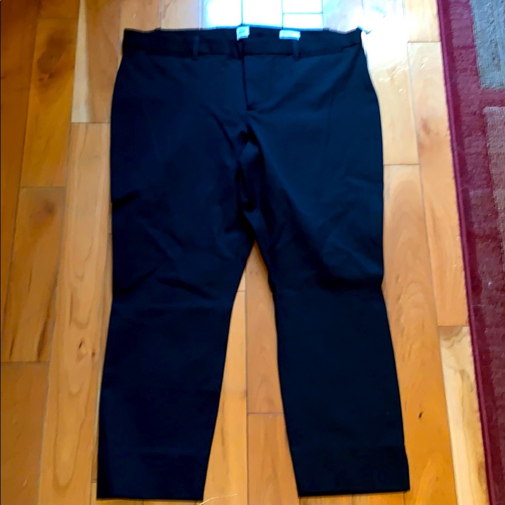 BNWT Gap Skinny Crop Black Pants